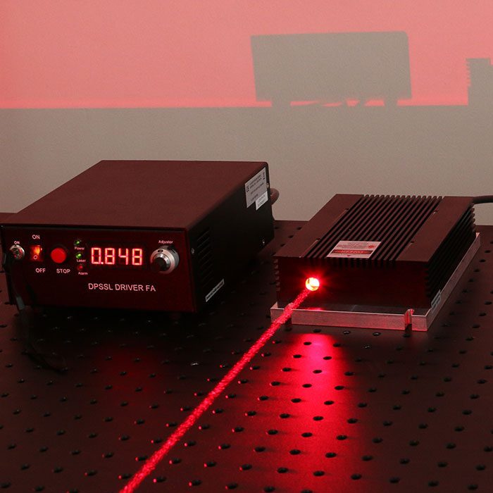 638nm 3W قوة عالية ليزر أشباه الموصلات الأحمر التحوير 0 ~ 30 كيلو هرتز تناظري أو TTL
